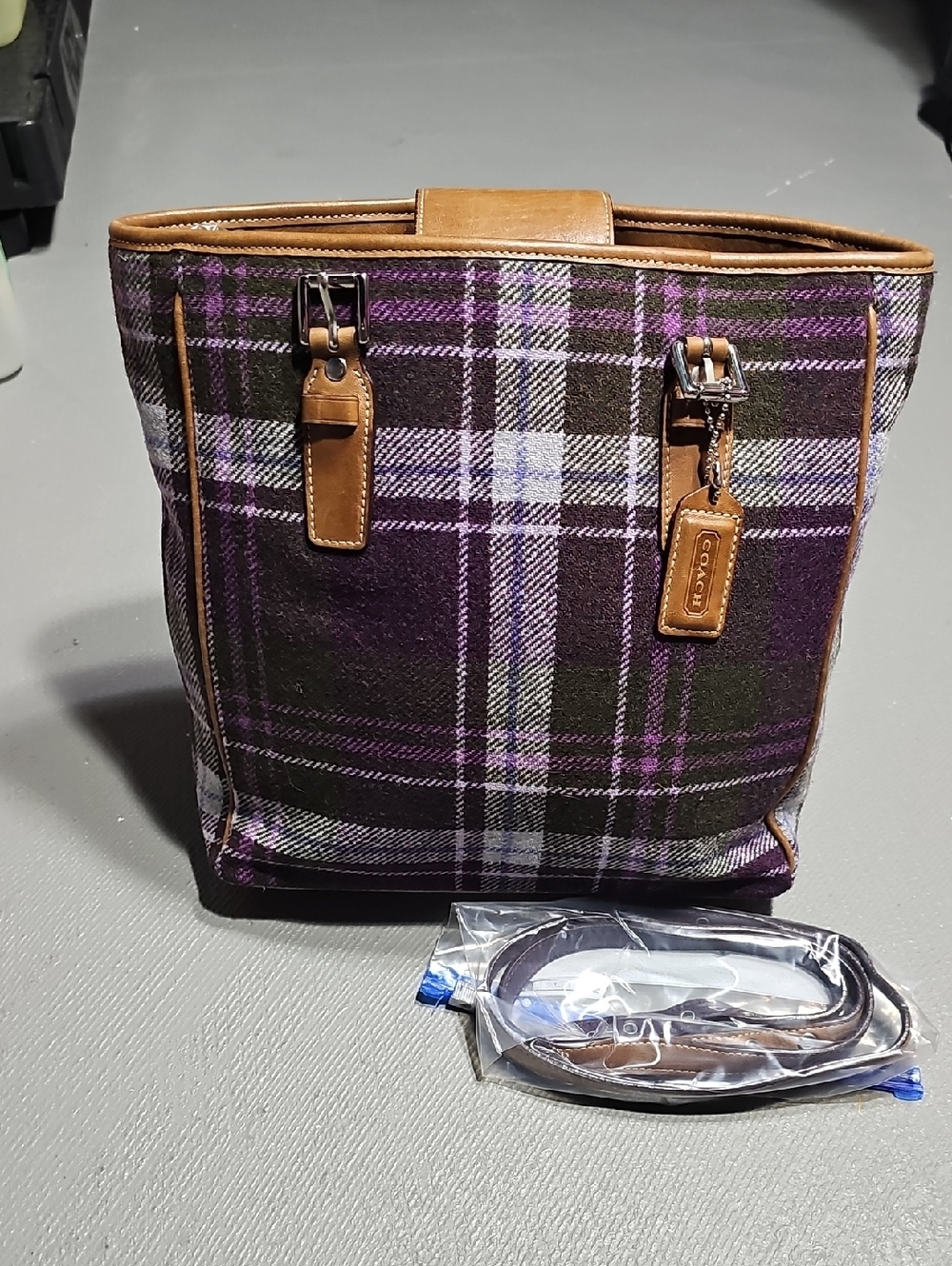 Coach VTG 8322 EUC Tote Bag Purple Pld Wool Leather Trim Shoulder Bag